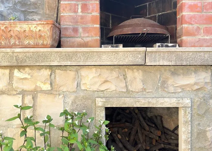 Visilo Heritage Stone House - A 300-Year-Old Legacy In The Heart Of Pucisca