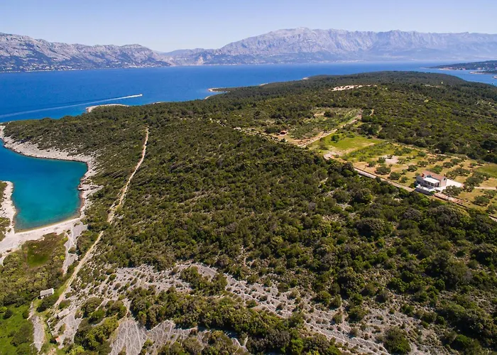 Amazing Home In Pucisca With Wifi